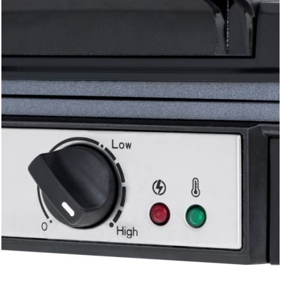 5. ADLER AD 3049 waffle maker