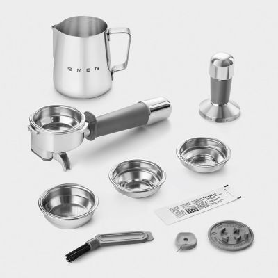 11. Smeg EGF03PBEU coffee machine Manual espresso machine 2.4 l