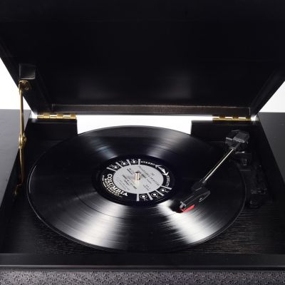 6. Denver MRD-51 Retro Turntable