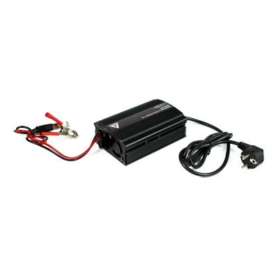 4. 12V mains charger for BC-10 batteries 10A (230V/12V) 3 charging stages