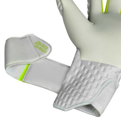 6. Select Pro Grip 88 v26 Goalkeeper Gloves White 500096