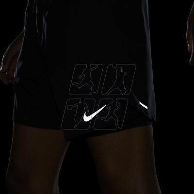 6. Shorts Nike Dri-FIT Stride M DM4759-010