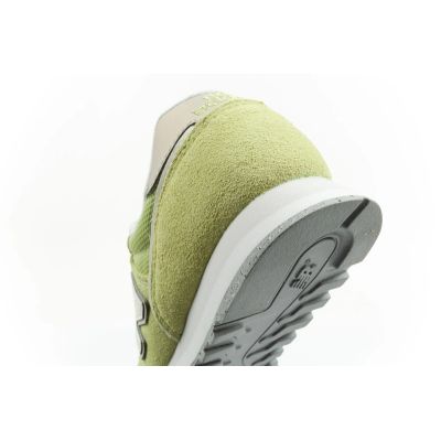 7. New Balance 373 women's sports shoes sneakers fashionable comfortable green