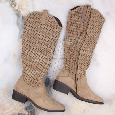 5. Jezzi W JEZ409B insulated suede boots, beige