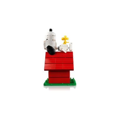 7. LEGO Ideas 21368 - Peanuts: Snoopy's Bud