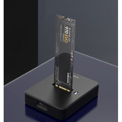 9. GEMBIRD M.2 SATA & NVME SSD DOCKING STATION BLACK