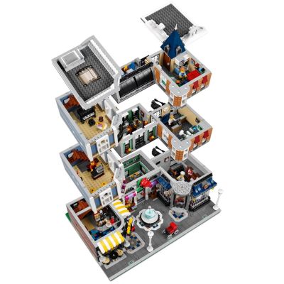 3. LEGO Creator Expert 10255 - Assembly Square