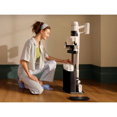 29. Roborock H60 Hub Cordless Upright Vacuum Cleaner