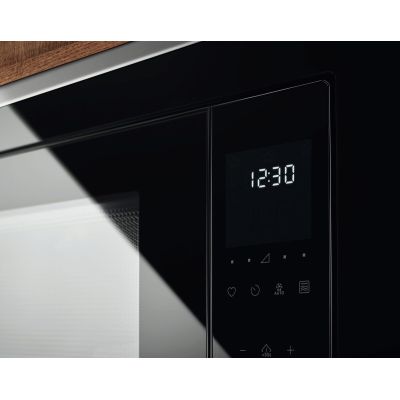 6. ELECTROLUX LMS4253TBX Microwave Oven