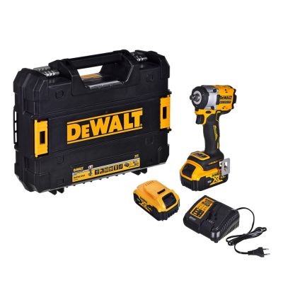 3. Impact Wrench 1/2" 18V 406 Nm 2x 5.0 Ah DCF921P2T DEWALT