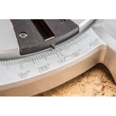8. Verto 52G206 mitre saw 1500 W